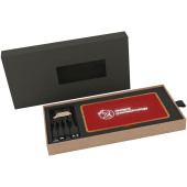SCX.design P36 5000 mAh draadloze powerbank met oplichtend logo - Mid red/Hout